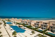 Квартира с 2 спальнями, в комплексе Selena Bay, вид на море